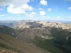 Pohled z nejvyšší hory Sawatch Range a Skalnatých hor Mount Elbert