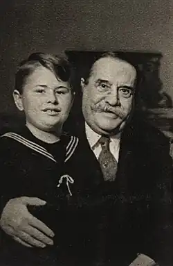 Vilém David s vnukem (cca 1937)