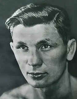 Před zápasem o titul mistra světa (fotografie z titulní strany sportovního obrázkového týdeníku Star, číslo 13, květen 1935)