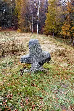 Vildenava (Hory) smírčí kříž.jpg