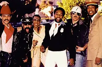 Členové Village People, zleva Randy Jones, Glenn Hughes, Felipe Rose, Victor Willis, David Hodo a Alex Briley na snímku z roku 1978
