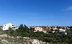 Pohled na Vinkuran z vnitrozemí