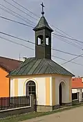 Kaple u hlavní silnice