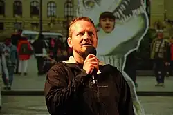 Vladimír Turner uvádí film Veřejně prospěšné práce