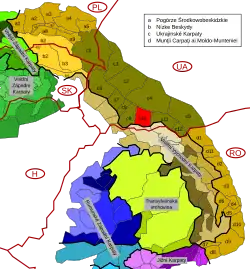 Svidovec v rámci Východních Karpat, vyznačen červeně