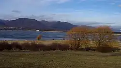 Pohled od jihu z hráze vodní nádrže Zaječice