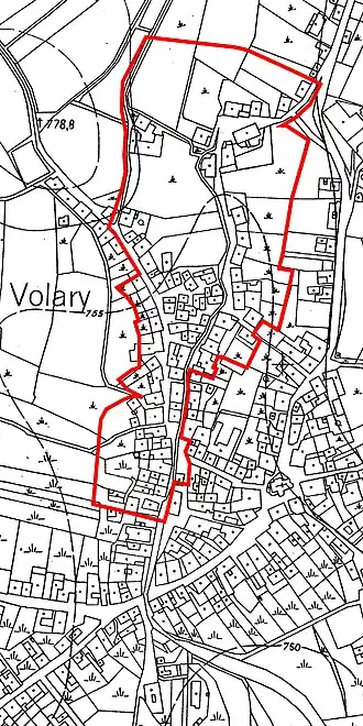 Volary, území vesnické památkové rezervace, stav v roce 1951 podle Státní mapy odvozené 1:5000. V centru města kolem náměstí je zástavba z třetí třetiny 19. století. Většina volarských domů na pravém břehu potoka ještě stojí včetně skupiny domů „Na Vajgaru“ („Am Weiger“)