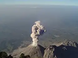 Santiaguito z vrcholu Santa María