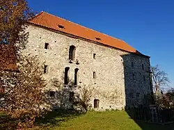 Volyně - tvrz (stav říjen 2021) (2).jpg