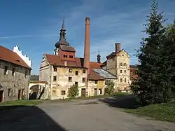 Starý zámek přestavěný na pivovar