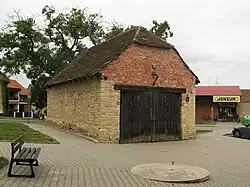 Hasičská zbrojnice na návsi