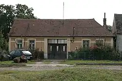 Dům č. 24 u autobusové zastávky