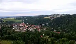 Hýlačka nad Táborem - na obzoru vpravo