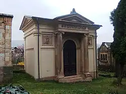 Vrchlabí, hřbitov, hrobka Kostial.JPG