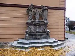 Vrchlabí, sousoší sv. Anny Samétřetí.JPG