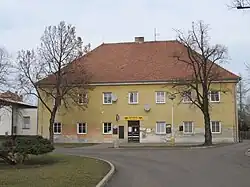 Vroutek - dům na náměstí Míru 1.JPG