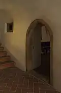 Vstupní portál do zadní části Malé obřadní kaple (Holclinův dům)
