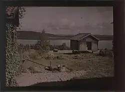 Vy mot Siljan, Hjortnäs by i Leksand, autochrom, Nordiska Museet