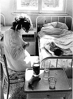 Z cyklu Porodnice, 1978