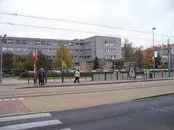 Fotografie budovy vysočanské polikliniky