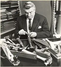 Wäinö Aaltonen u svého stolu