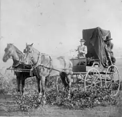 Alexander Gardner: William Pywell (s opratěmi) na expedici v Kansasu, 1867