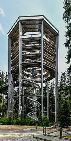 Vyhlídková věž s nejdelším suchým toboganem v České republice