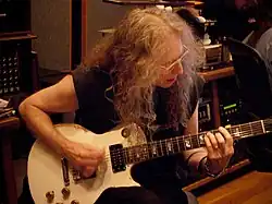 Waddy Wachtel v roce 2009