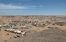 Pohled na město z nedalekého kopce