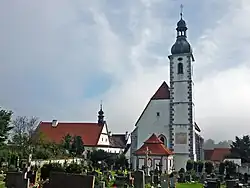 Farní a zároveň poutní kostel Nanebevzetí Panny Marie v Kájově.