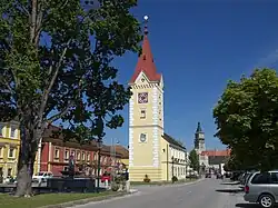 hlavní náměstí Wallsee s radnicí