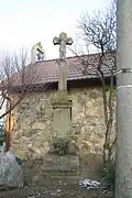Wayside cross in Mohelno, Třebíč District.JPG