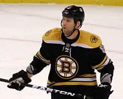 Dennis Wideman (28. listopadu 2009)