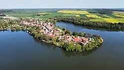 Vesnice Wysoka na řece Wądoelc