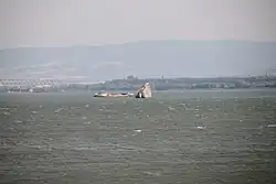 Babakaj v přehradní nádrži