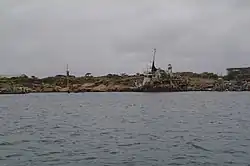 Vrak lodi na ostrově