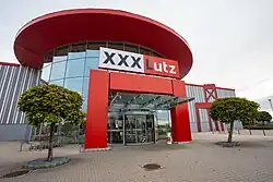 Prodejna XXXLutz v budapešťské čtvrti Soroksár