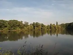 Celkový pohled z hráze