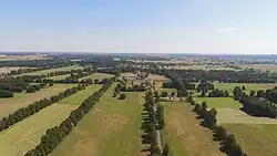 Rovinatá krajina okresu o vesnice Faustynowo