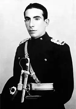 Alparslan Türkeş (okolo roku 1935)