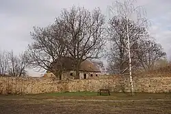 Záluží (u Čelákovic) - špýchar bývalého zemědělského dvora (10).jpg