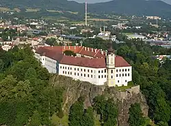 Zámek_Děčín_(by_Pudelek)_2.jpg