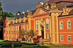 Brána zámku Dobříš