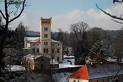 Zámek Kamenice v zimě.JPG