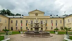 Hlavní průčelí zámku