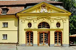 Vstup do hlavního sálu salla tereny