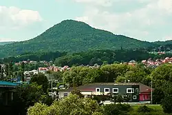 Chmelník z nájezdu na Nový most.