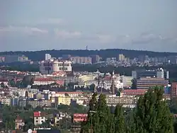 Vrch Ládví z jihu, z roztylského valu (vzdálenost 11 km)