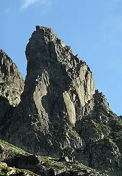 Pilíře severní stěny Druhého Mnícha