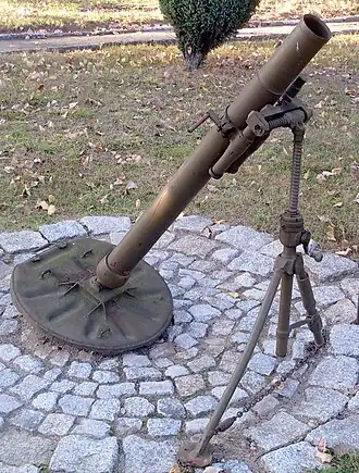 82mm minomet vzor 37